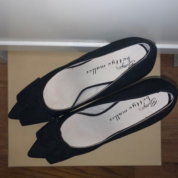 Bettye Muller Black Heels with Bow - Picture 1 of 6
